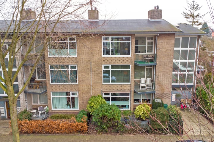 Oude Loosdrechtseweg 196 in Hilversum foto