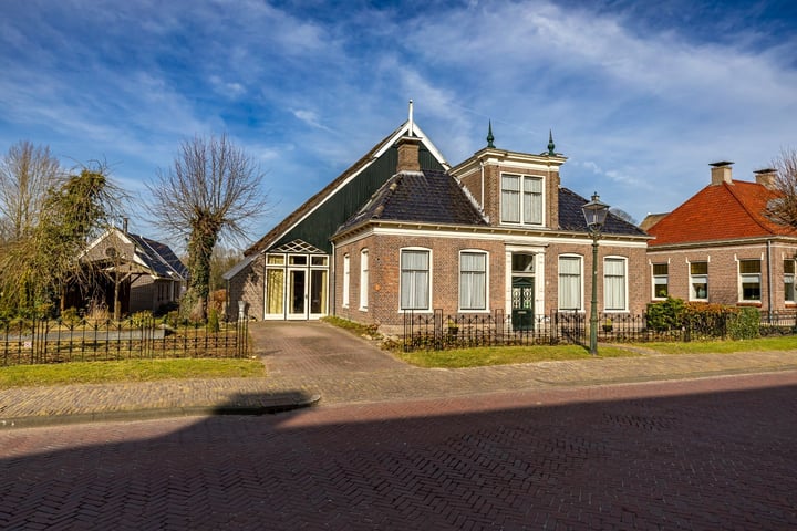 Oude Rijksweg 5 in Vries