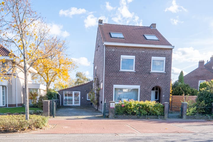 Oude Rijksweg Noord 18 in Susteren Foto