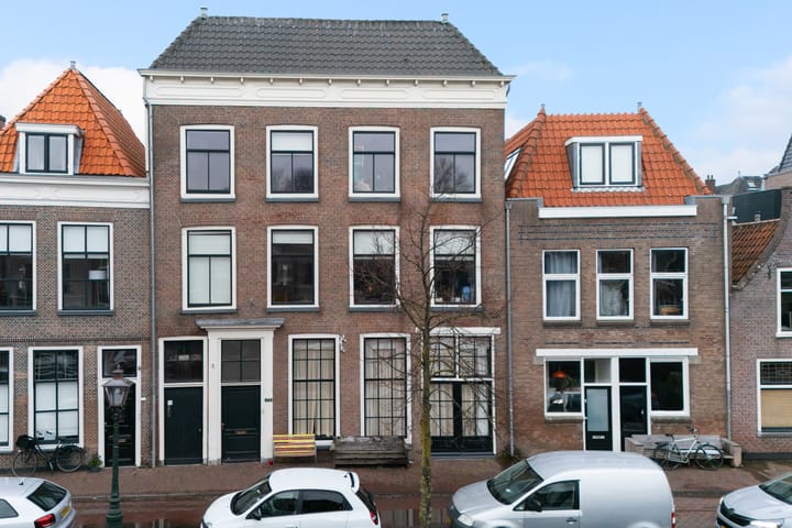 Oude Rijn 178 in Leiden