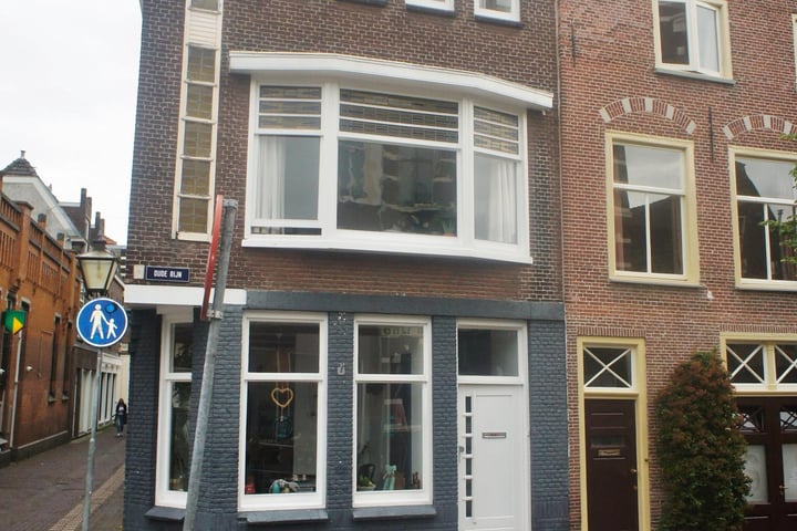 Oude Rijn 62 in Leiden foto