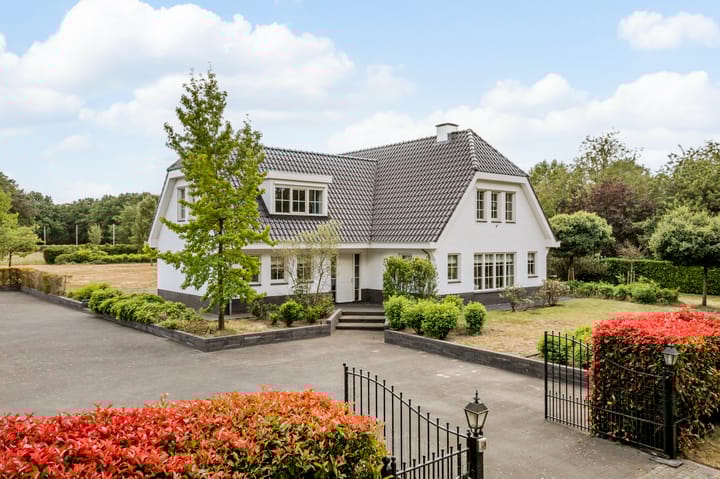 Oude Rijsbergsebaan 77 in Breda Foto