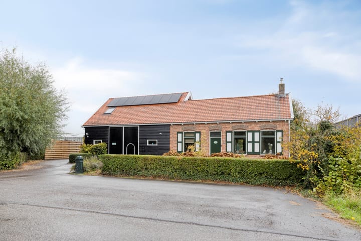 Oudekamerseweg 12 in Heinkenszand photo