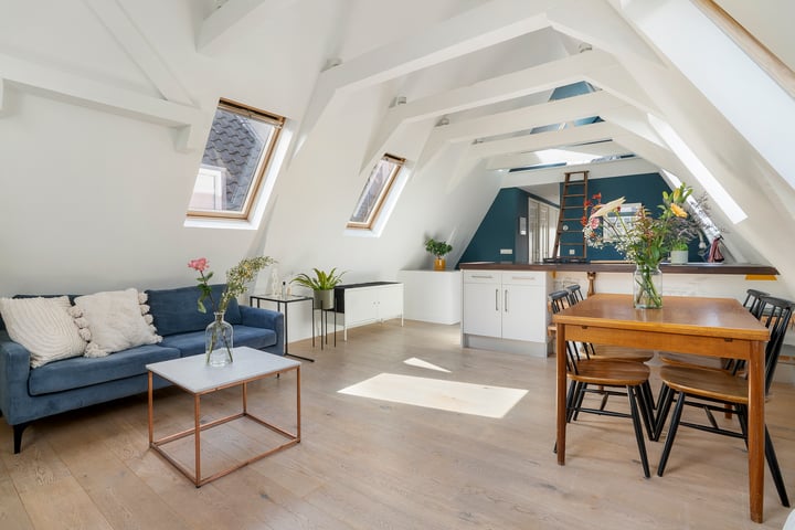 Oudezijds Achterburgwal 152E in Amsterdam photo