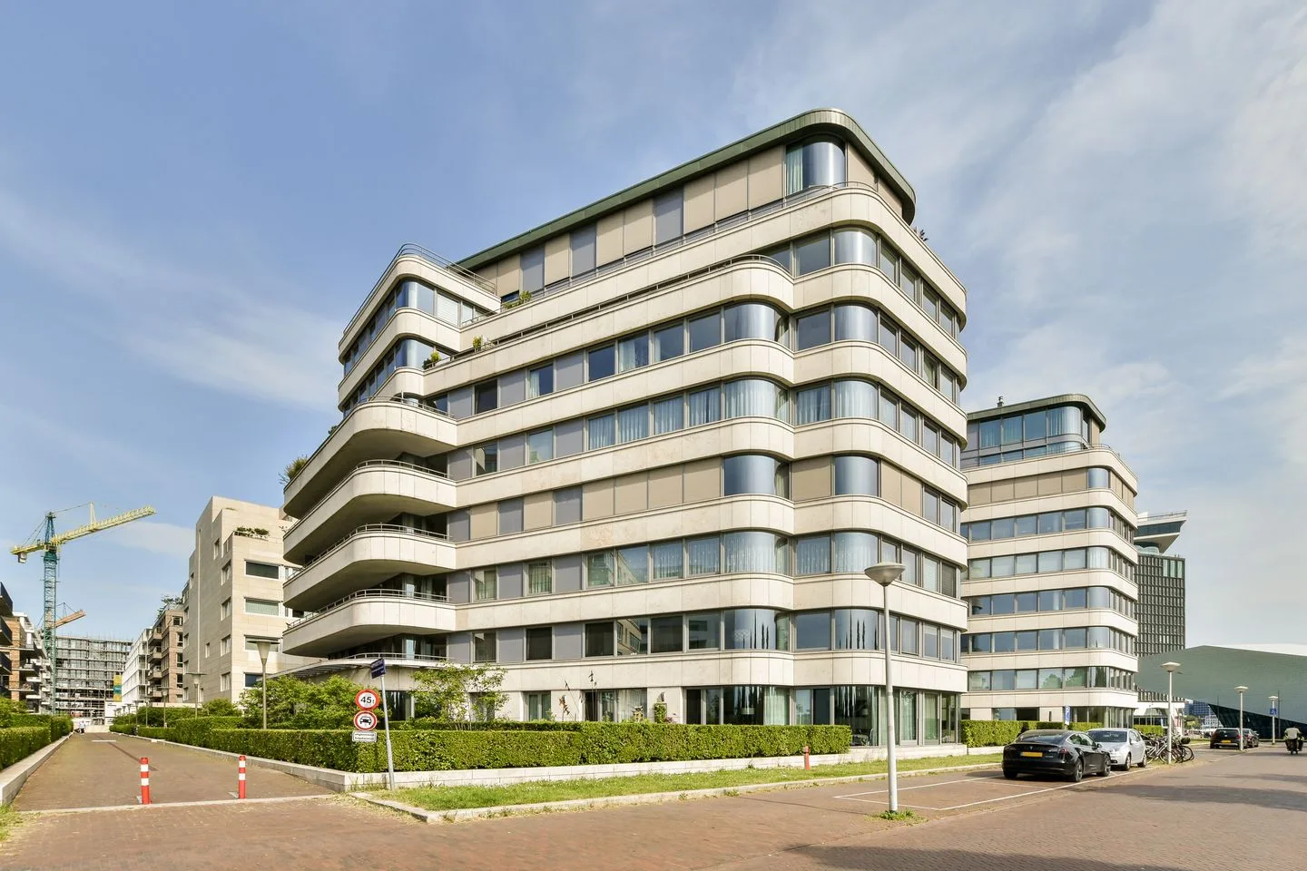 Overhoeksparklaan 124 en Amsterdam