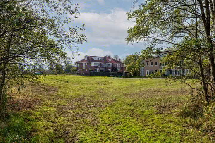 Overschiese Kleiweg 661 in Rotterdam Foto