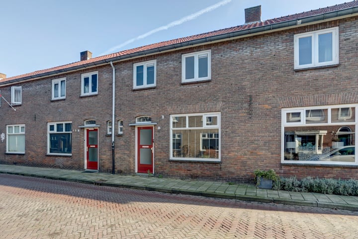 P.C. Hooftstraat 16 in Almelo Foto