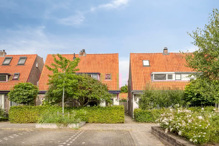 P.H. van Rijnstraat 6 in Veenendaal foto