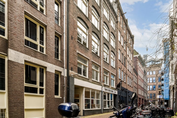 Paardenstraat 7-2 in Amsterdam photo