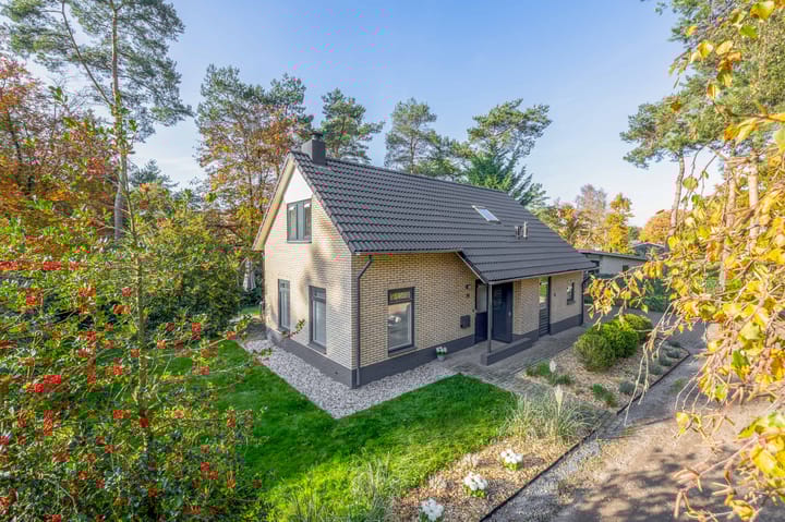 Paaslohof 39 in Hierden Foto