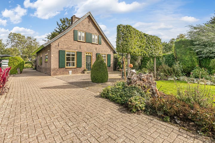 Pannerdensedijk 4 in Aerdt Foto