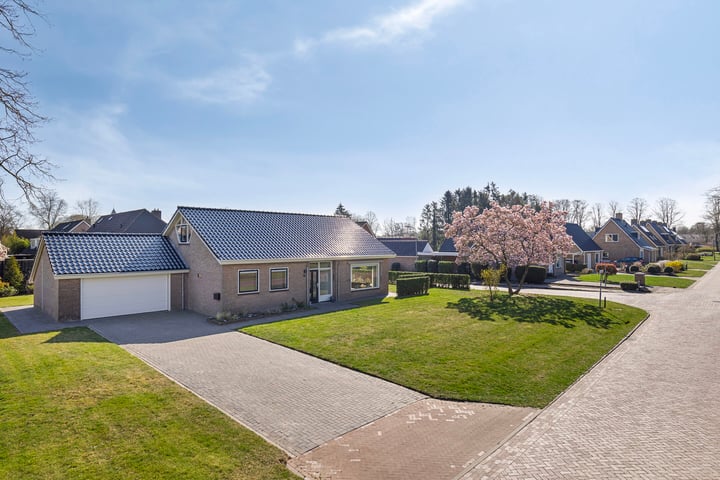 Papaverstraat 16 en Vries foto