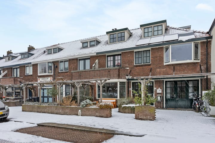 Papelaan 82 en Voorschoten foto