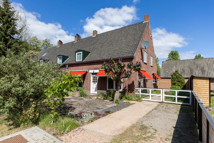 Parallelweg 15 in Nuenen foto