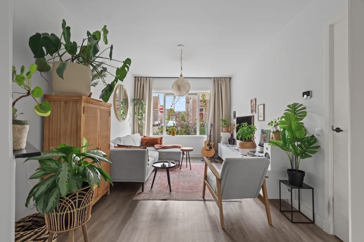 Paramaribostraat 11 in Utrecht photo