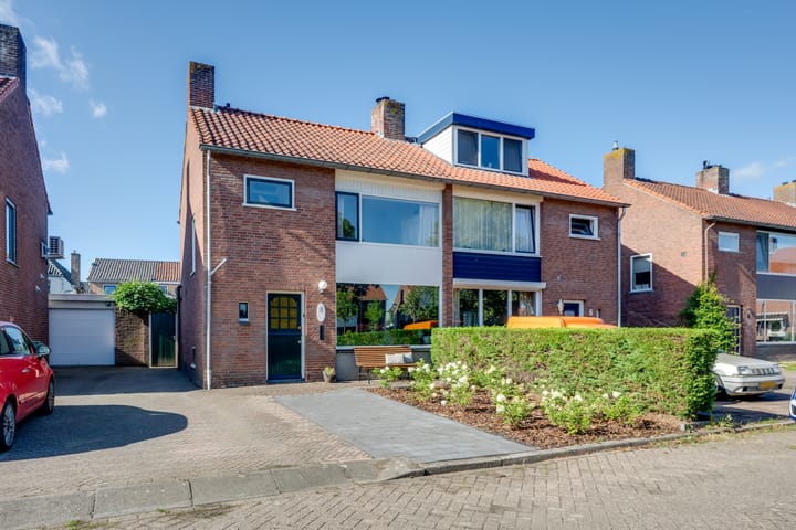 Parklaan 8 in Prinsenbeek Foto