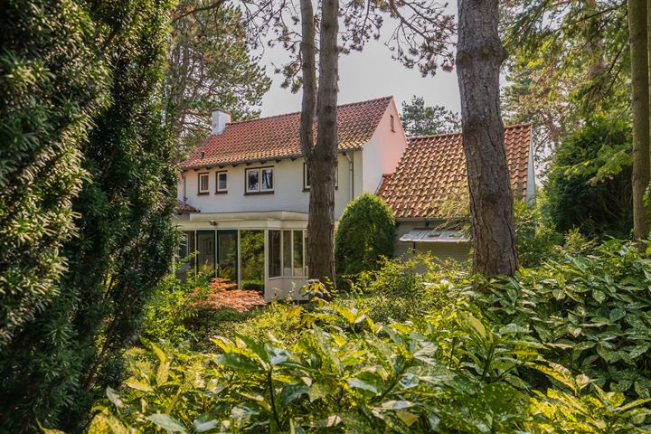 Parnassialaan 16 en Bentveld foto