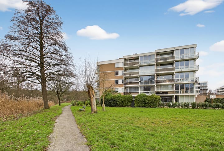 Parnassiaveld 75 in Duivendrecht