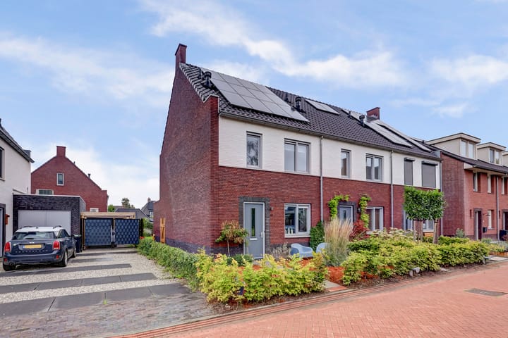 Pastoor Lambermontstraat 10 in Appeltern Foto