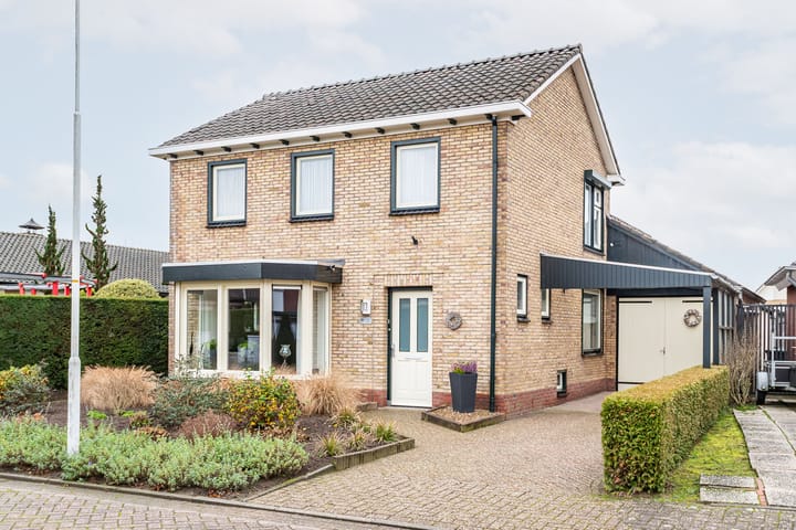 Pastoor Reulinkstraat 30 in Varsselder photo