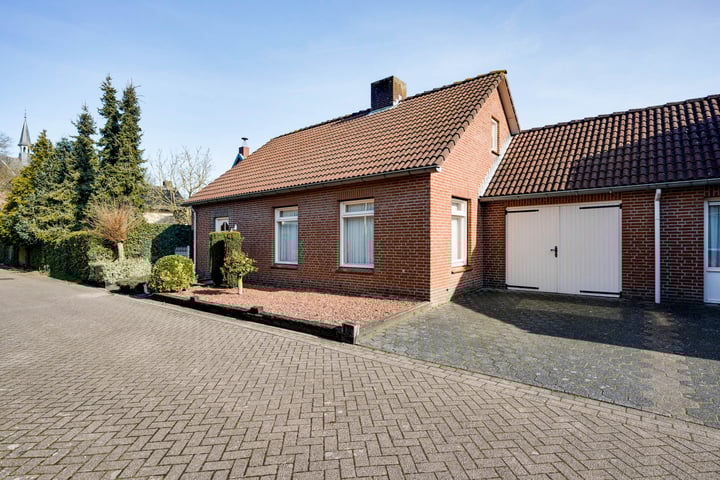 Pastoor Ruttenhofje 8 in Roggel photo