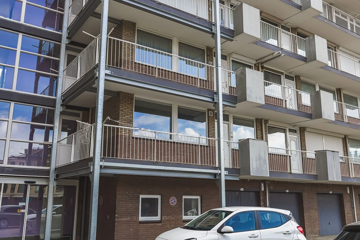 Pastoor van Akenstraat 82 Roosendaal foto 2