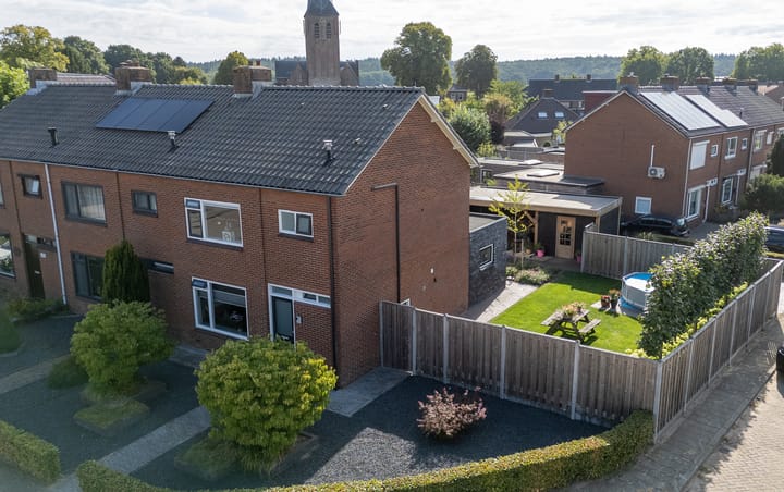 Pastoor van Angerenstraat 10e en Beek foto