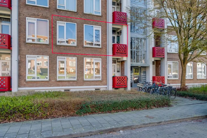 Pastoor van de Loolaan 5 2 in Arnhem