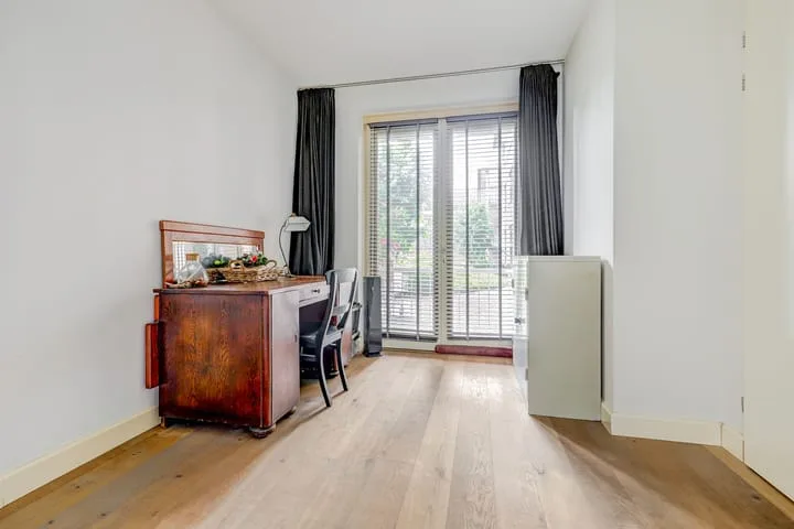 Pastoor Van den Hurkplein 10 Grave thumbnail 30