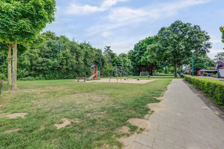 Pastoor Van den Hurkplein 10 Grave thumbnail 40