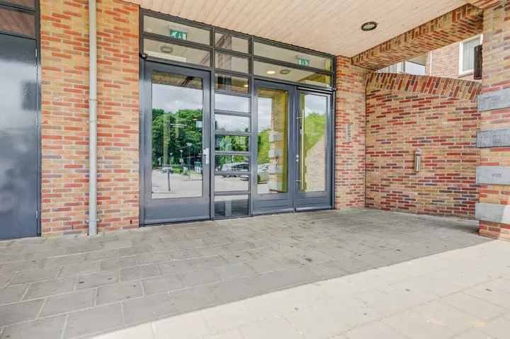 Pastoor Van den Hurkplein 10 Grave thumbnail 7