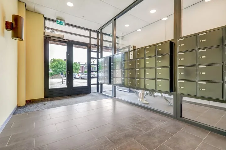 Pastoor Van den Hurkplein 10 Grave thumbnail 8