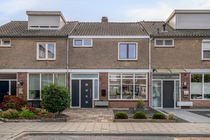 Pastoor van Weesstraat 22 in Etten-Leur Foto
