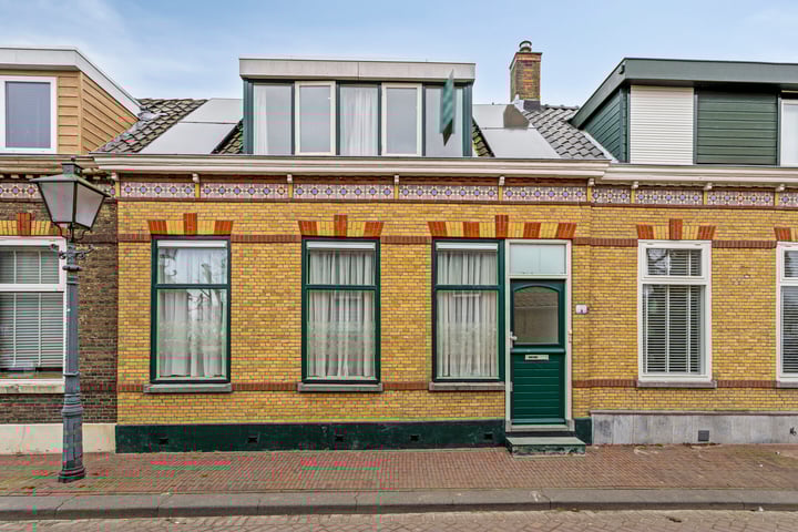 Pastoriedijk 89 in Pernis Rotterdam Foto