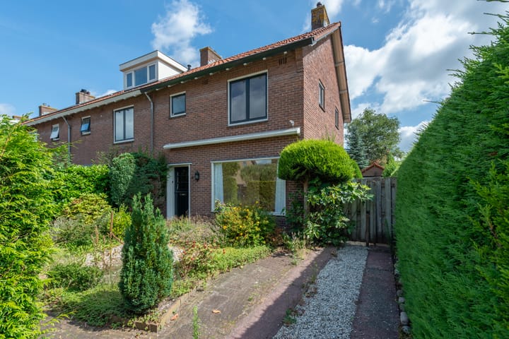 Paulus Potterlaan 9 in Loosdrecht photo