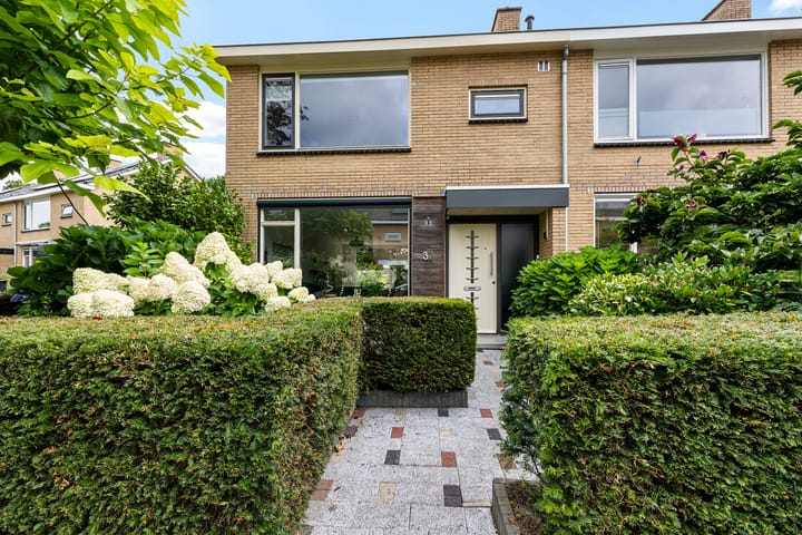 Paulus Potterweg 37 en Eelde foto