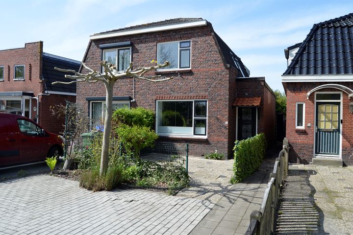 Peizerweg 213 in Groningen Foto