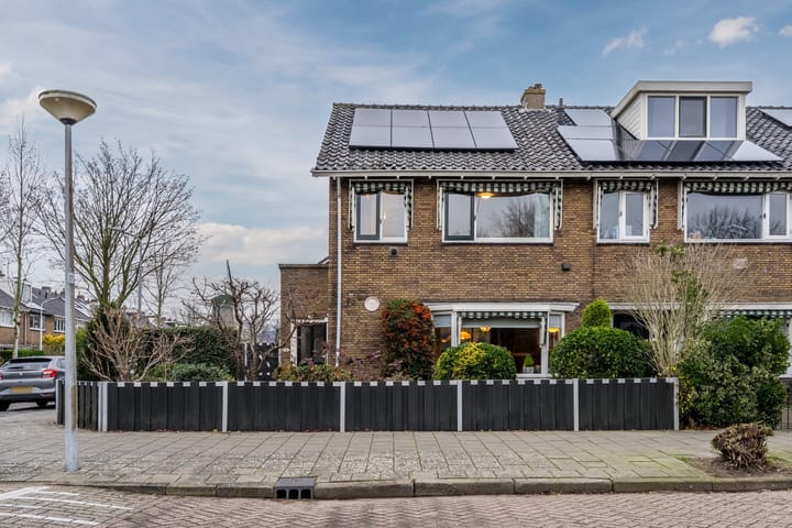 Pellekaanstraat 12 en Koog aan de Zaan foto