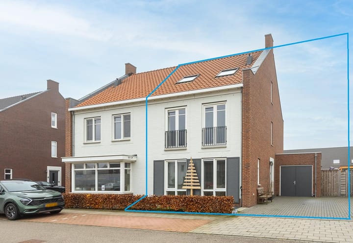 Peppelveld 4 in Beneden-Leeuwen Foto