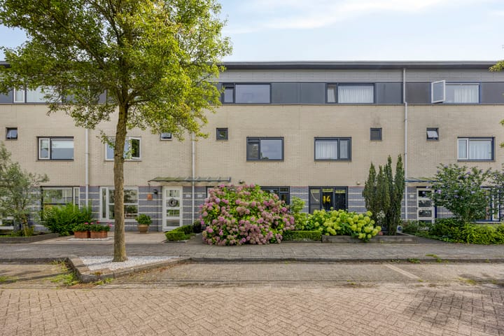 Photo of property Pergolesistraat 109, Zwolle