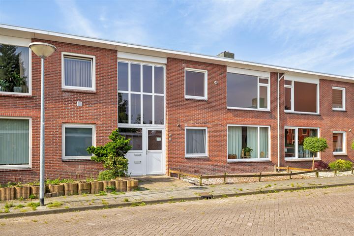 Piet Heinlaan 34 in Winschoten Foto