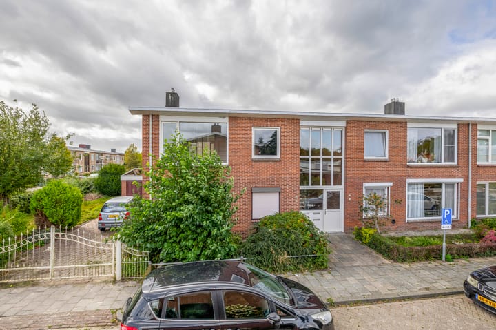 Piet Heinlaan 48 in Winschoten foto