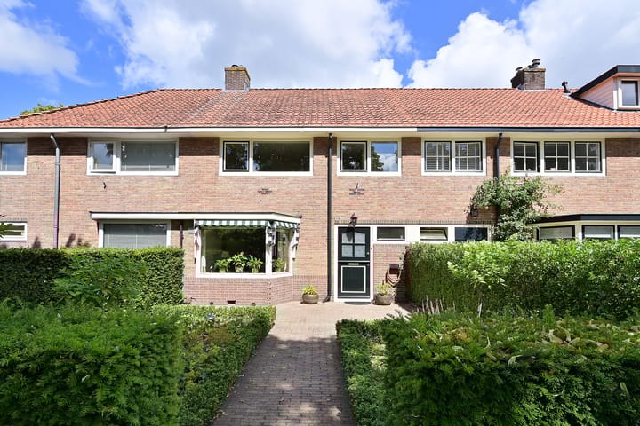 Piet Heinstraat 10 in Huizen Foto