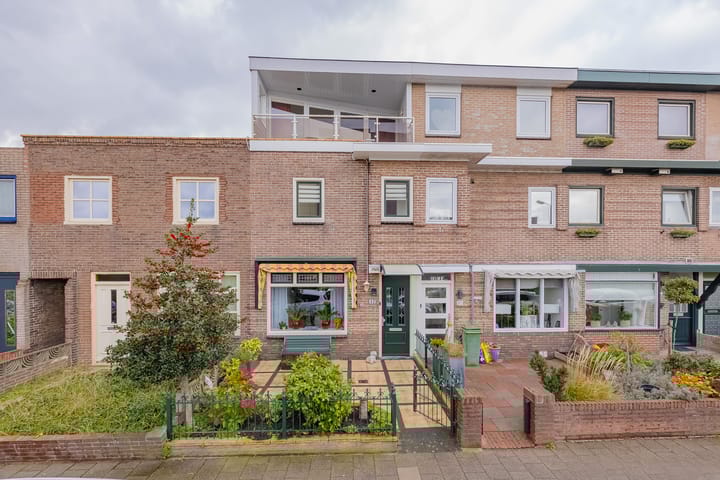 Piet Heinstraat 42 en IJmuiden foto