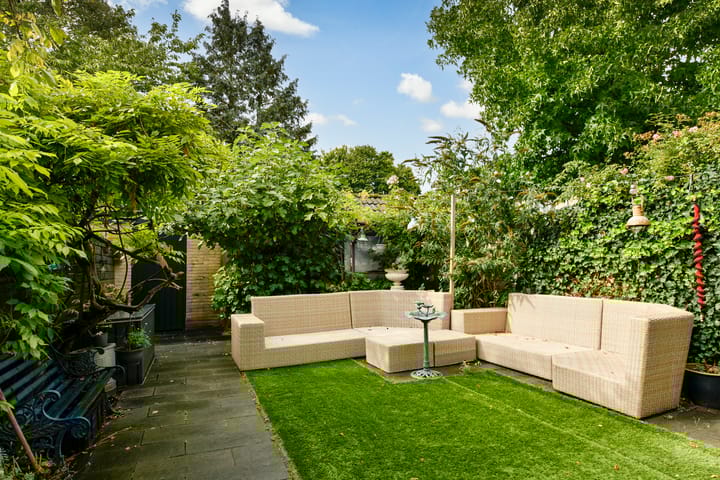 Pieter de Hooghlaan 6 in Muiderberg