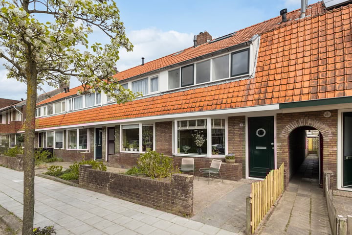 Pieter de Hooghstraat 19 in Leeuwarden Foto