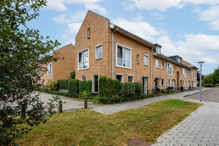 Pietje Pluisplantsoen 18 Almere foto 3