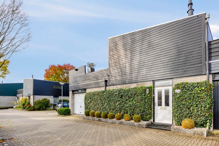 Pijnenburg 84 in Dordrecht photo