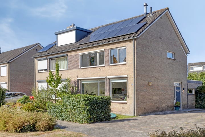 Pinksterbloemstraat 11 en Beuningen Gld foto