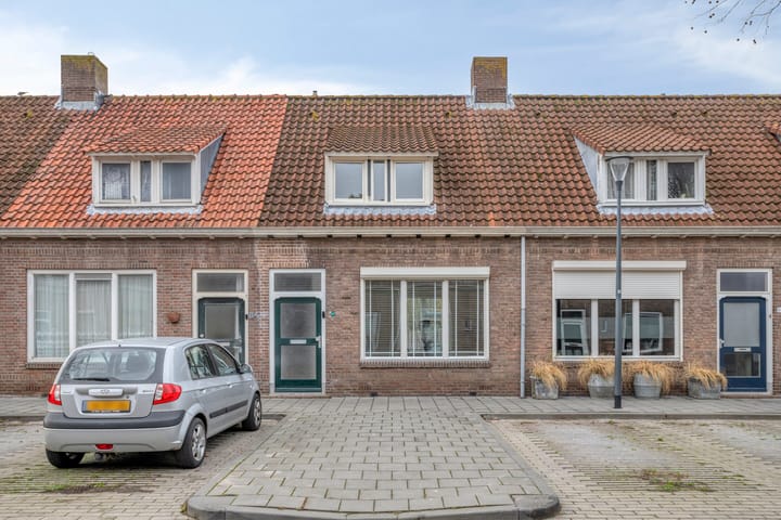 Plataanstraat 82 en Bergen op Zoom foto